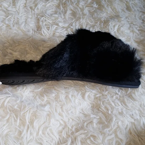 Slippers Faux Fluffy Fur Criss Cross Brand New - Picture 5 of 8